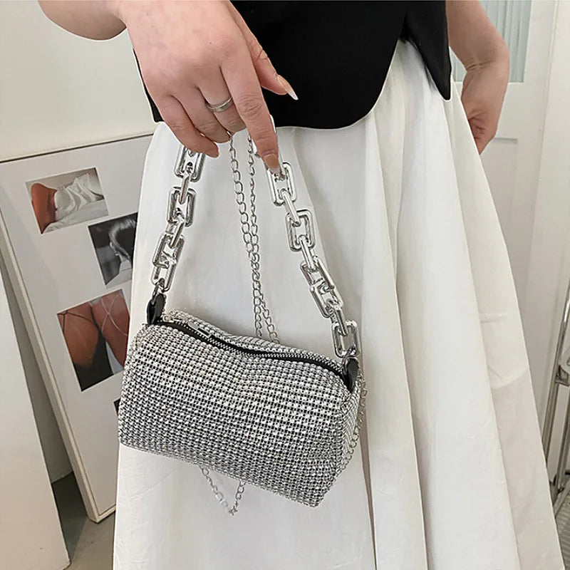 Zylo Lunéa | Elegância Metálica